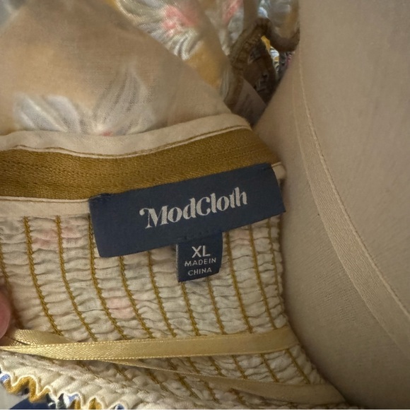 ModCloth Floral Collared Halter Neck Romper - Picture 6 of 6